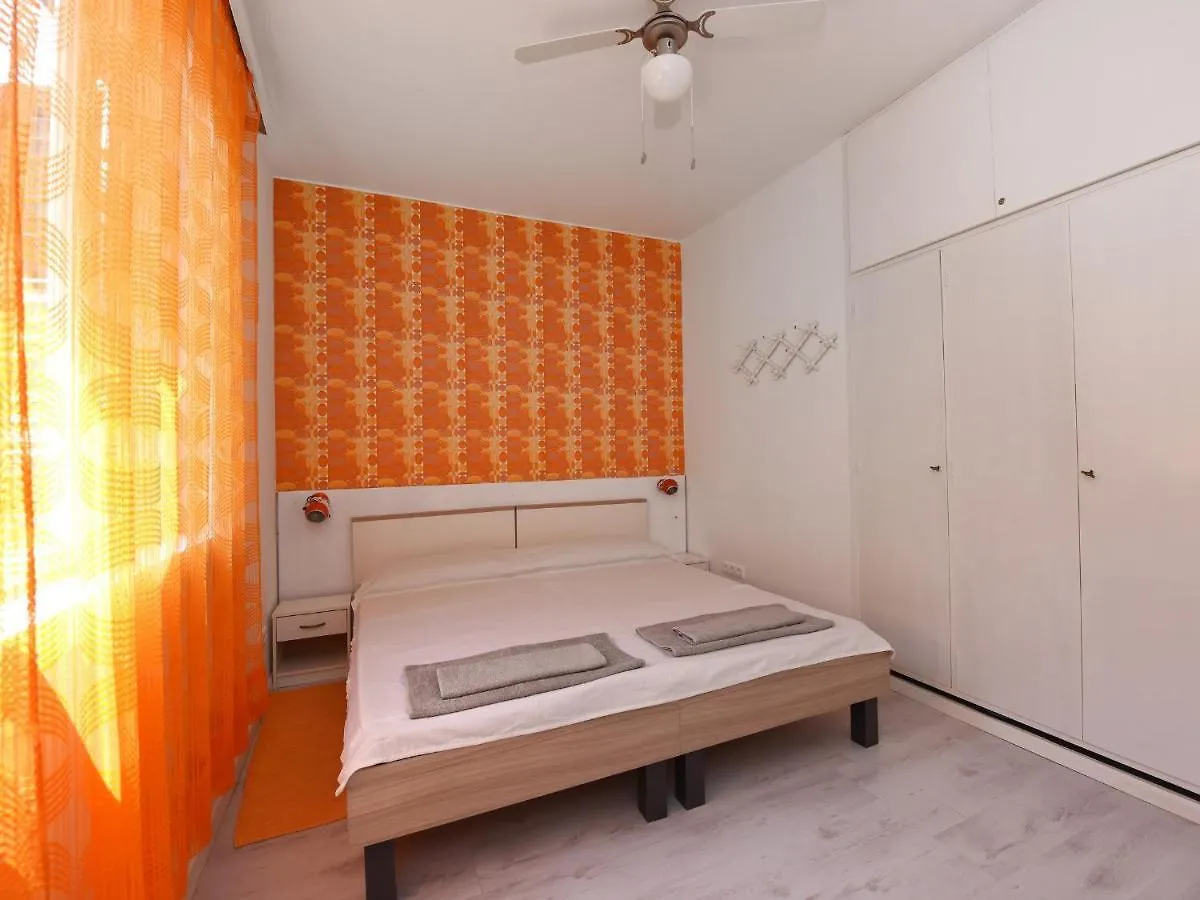 Apartment Andrea Old Town بوريتش