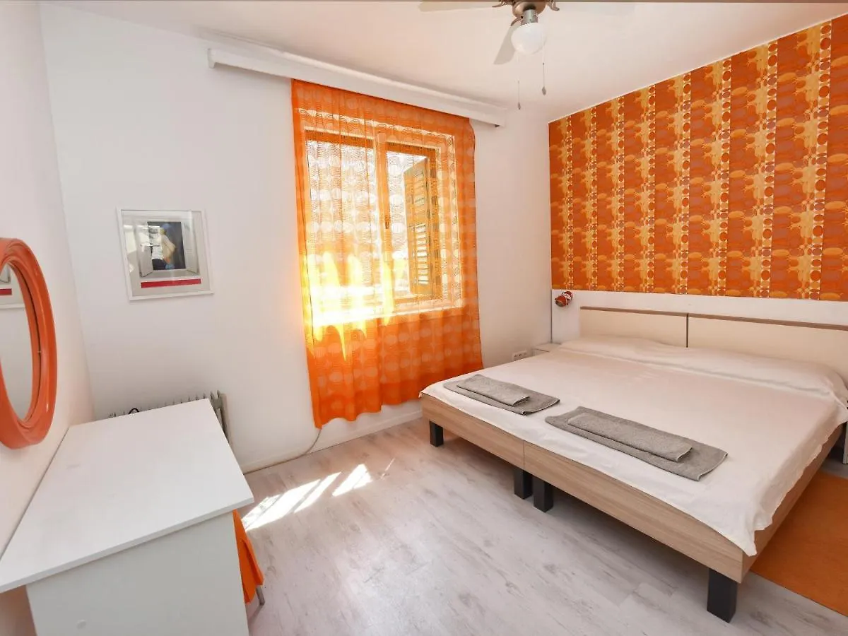 Apartment Andrea Old Town بوريتش 0*,